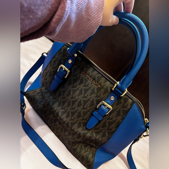 Authentic Michael Kors bag - Picture 3 of 3